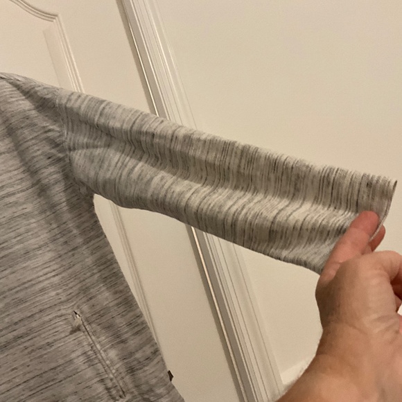 Talbots gray and white large petite long sleeve - Picture 3 of 6